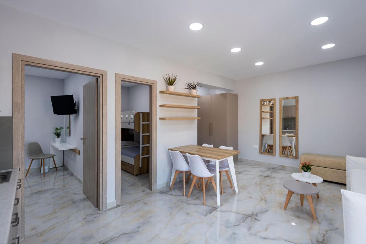 Peters Place - Paros Resort Parasporos Bagian luar foto